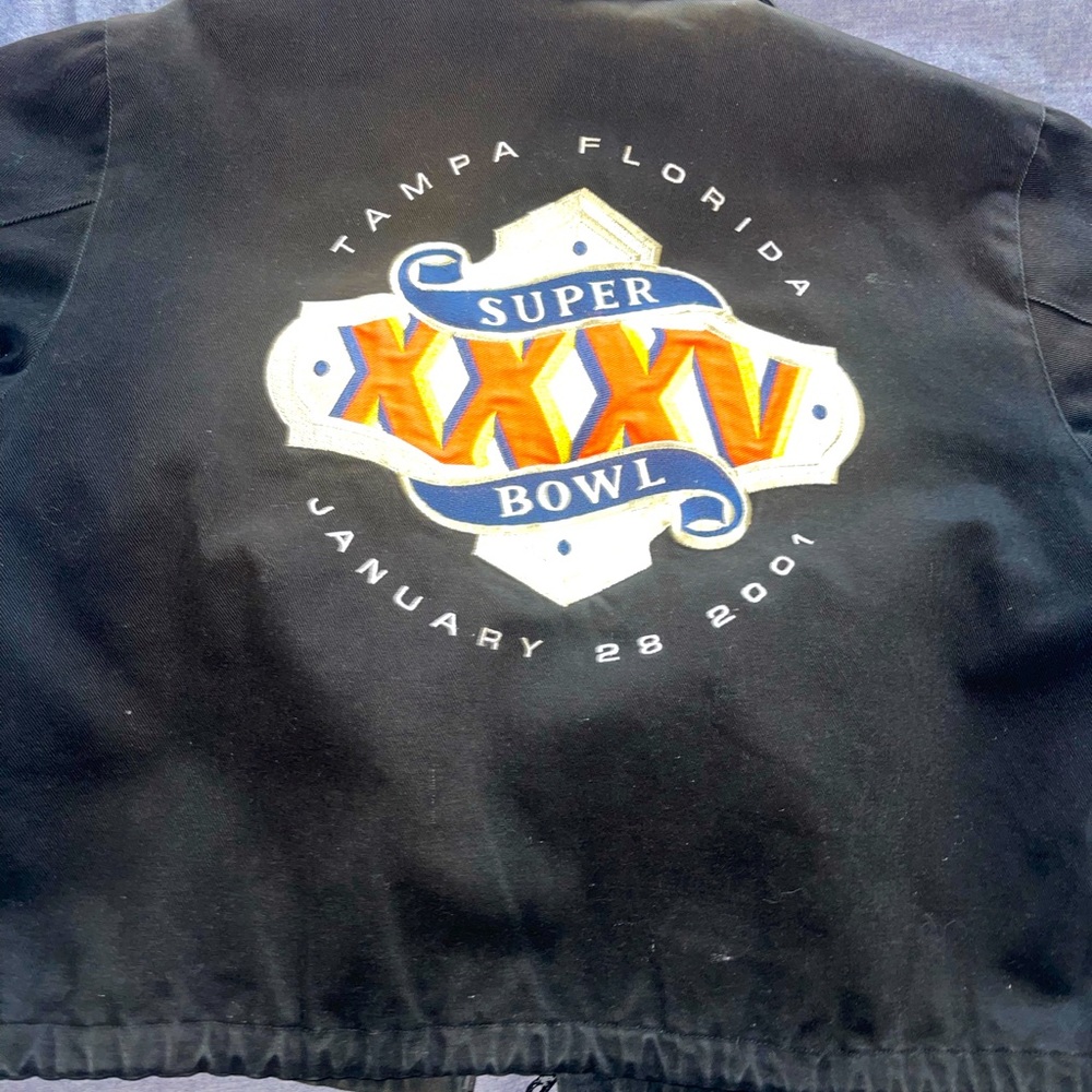 VINTAGE Super Bowl Tampa Florida cropped jacket.
